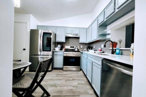 Spacious Family Home in Round Rock w Private Yard